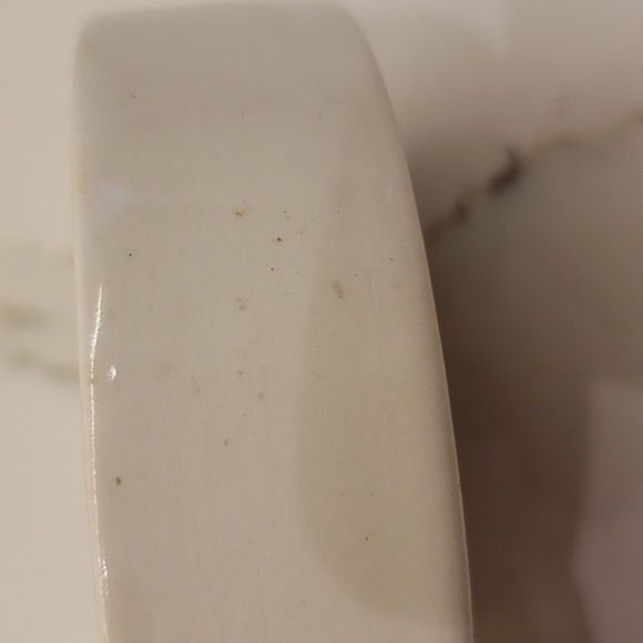 JOHNSON Bros. Ceramic fruit ashtray white 3.5" diam - Picture 9 of 10